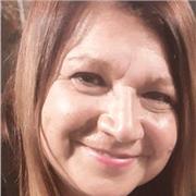 Insegnante di italiano con esperienza notevole nell'insegnamento dell'italiano a bambini stranieri, con molta pazienza, passione bel lavoro e professionalità offresi per lezioni di italiano di recupero o per svolgimento compiti anche online .
Per contatti